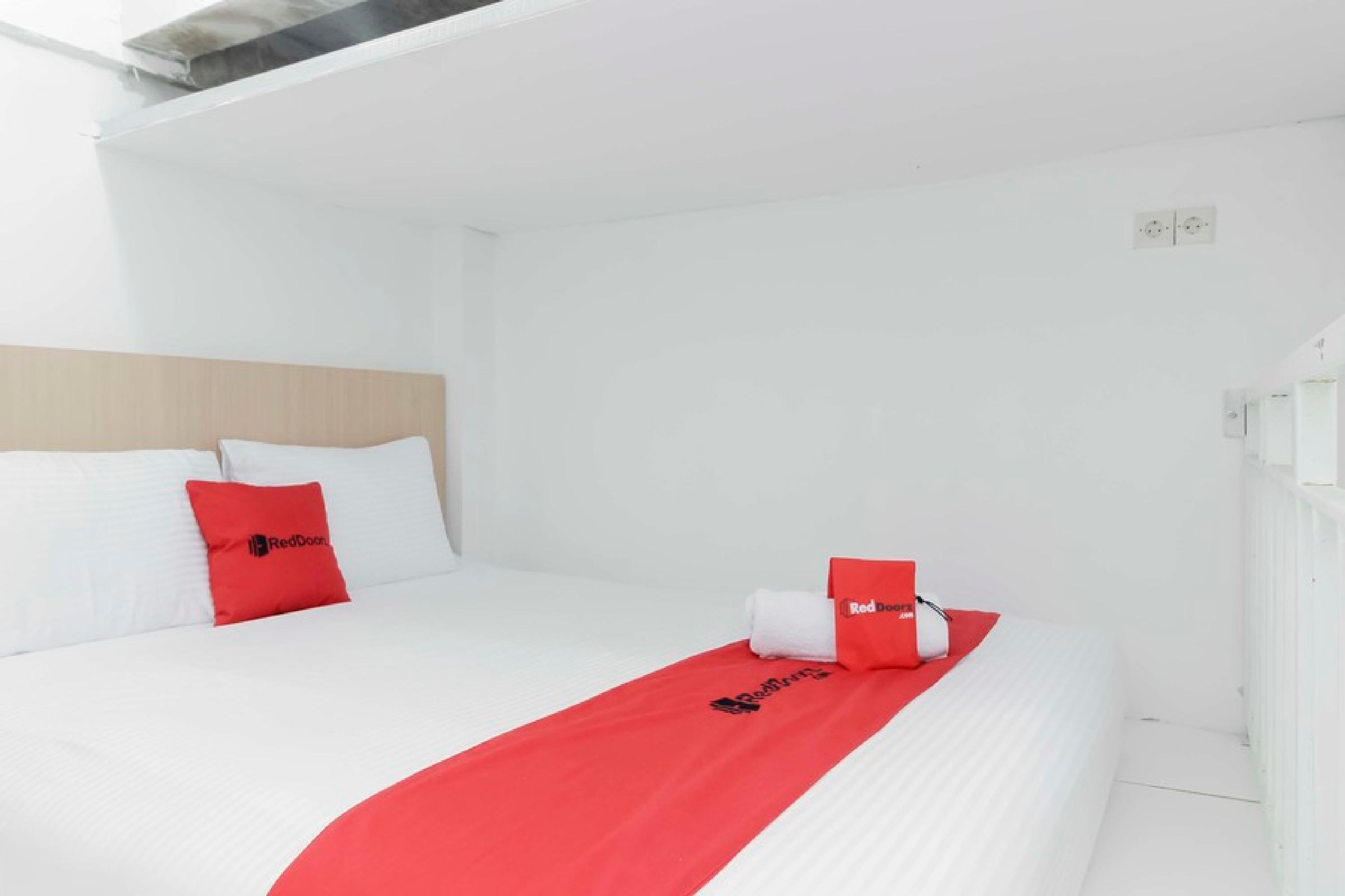 เรดดอร์วซ เนียร์ ฮายัม วูรุก Hotel จาการ์ตา ภายนอก รูปภาพ